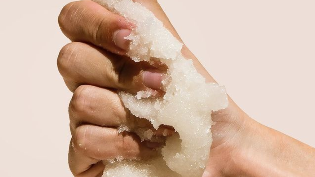 How to Get Smooth Skin at Home: The Ultimate Body Scrub Routine