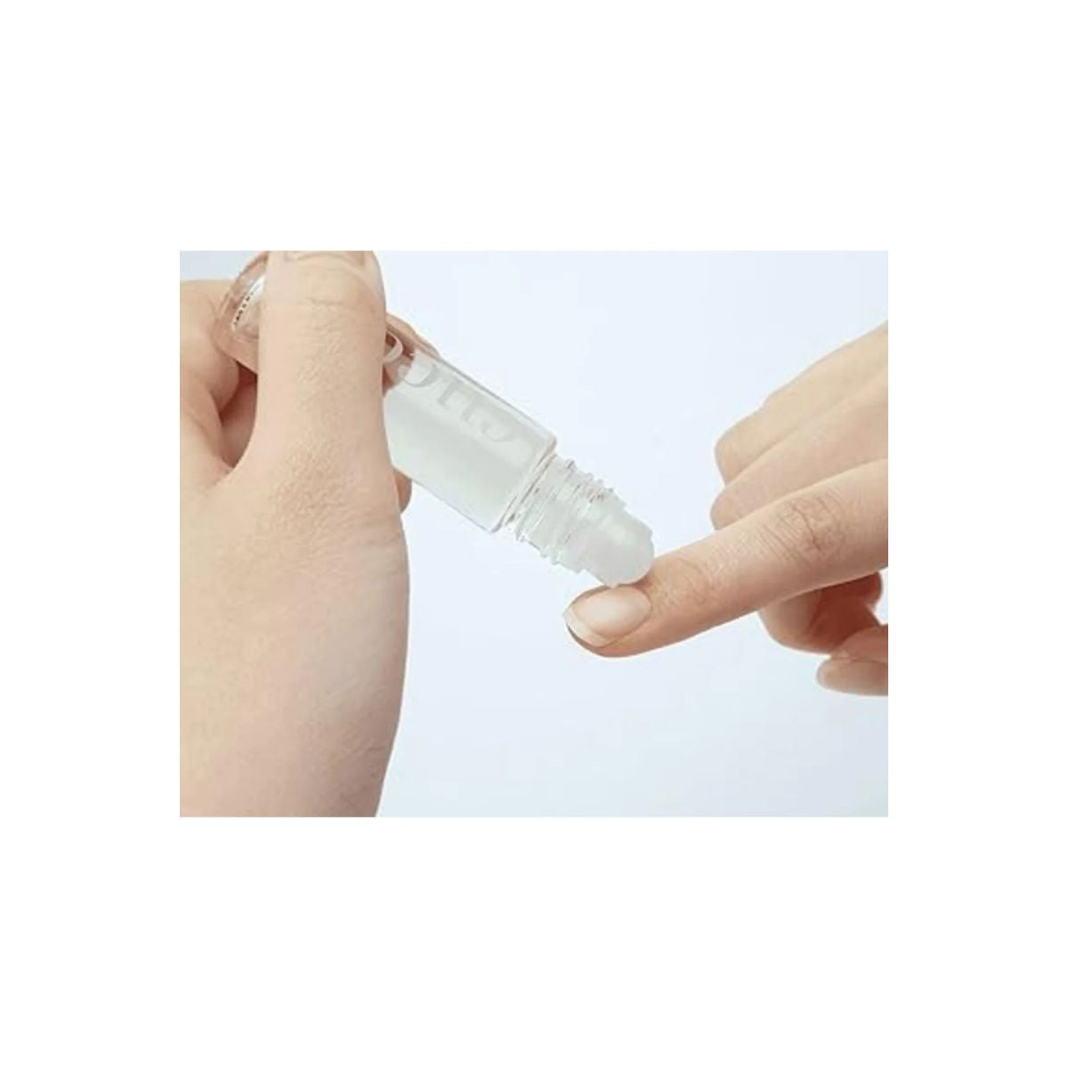 Cuccio Spa To Go Pomegranate & Fig (Revitalizing Cuticle Oil roll-on) + Cuccio