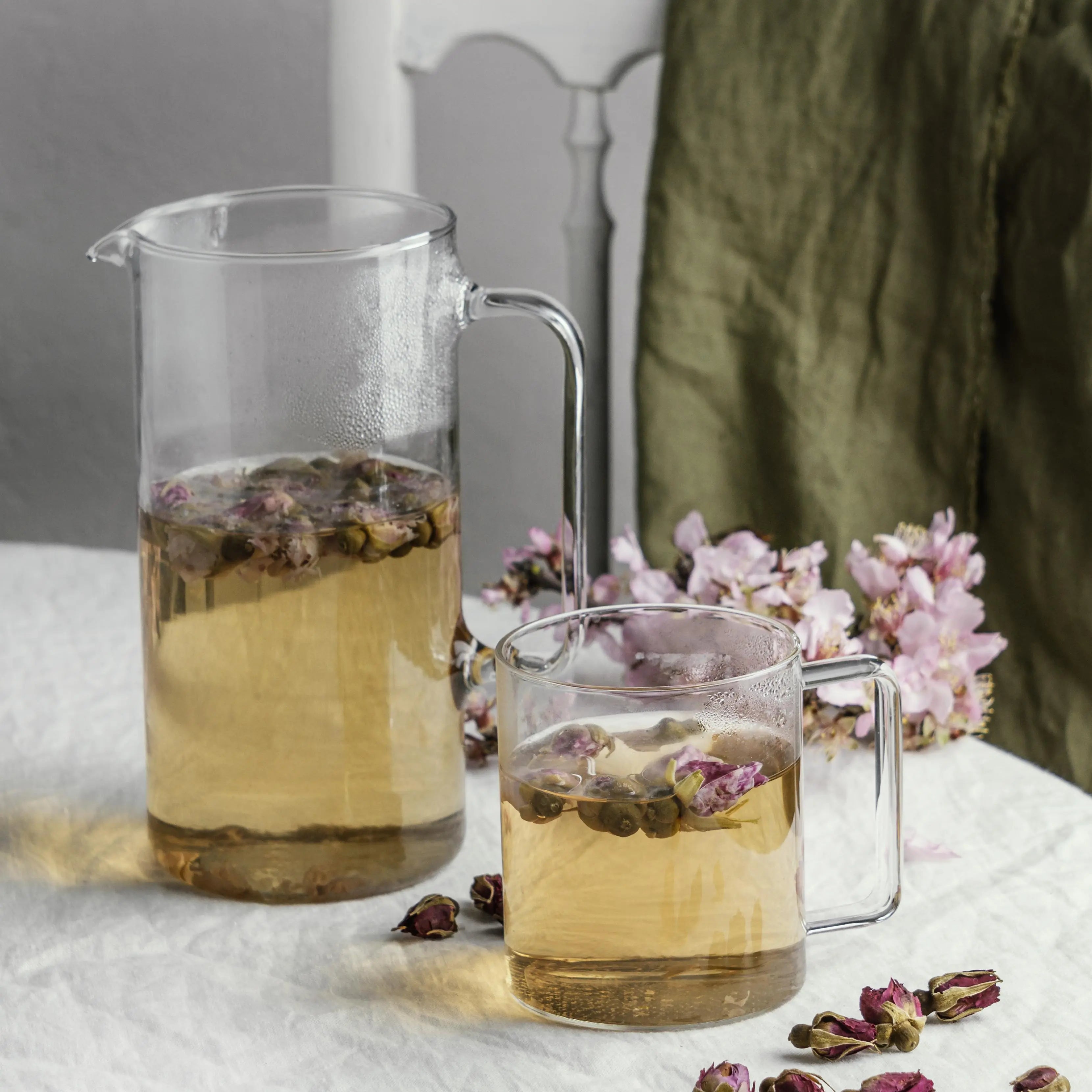 Discover the Benefits of Flower Infusions for Healthy Skin and Cuticles - Cuccio